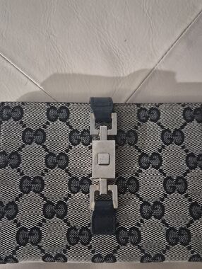 Gucci Navy and Beige GG Canvas Clasp Clutch/ Wallet